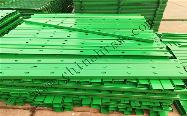 監(jiān)獄刀片刺網(wǎng)立柱 監(jiān)獄刀片刺網(wǎng)立柱