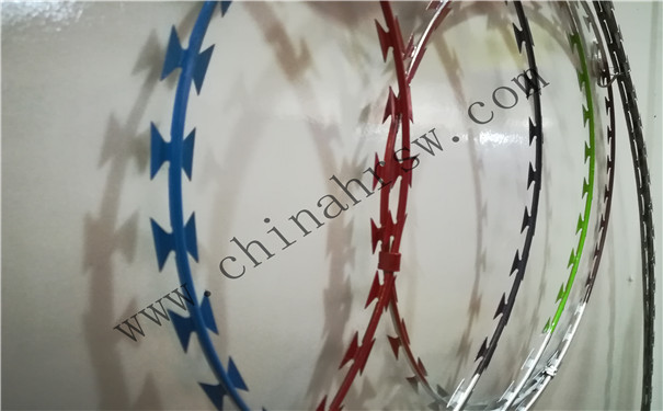 彩色刺絲滾籠 彩色刺絲滾籠