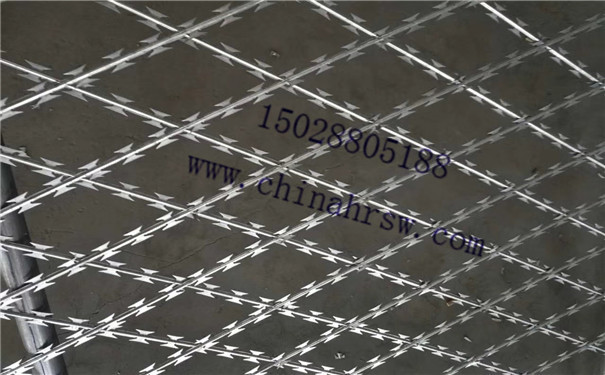 監(jiān)獄護(hù)欄網(wǎng)細(xì)節(jié) 監(jiān)獄護(hù)欄網(wǎng)細(xì)節(jié)