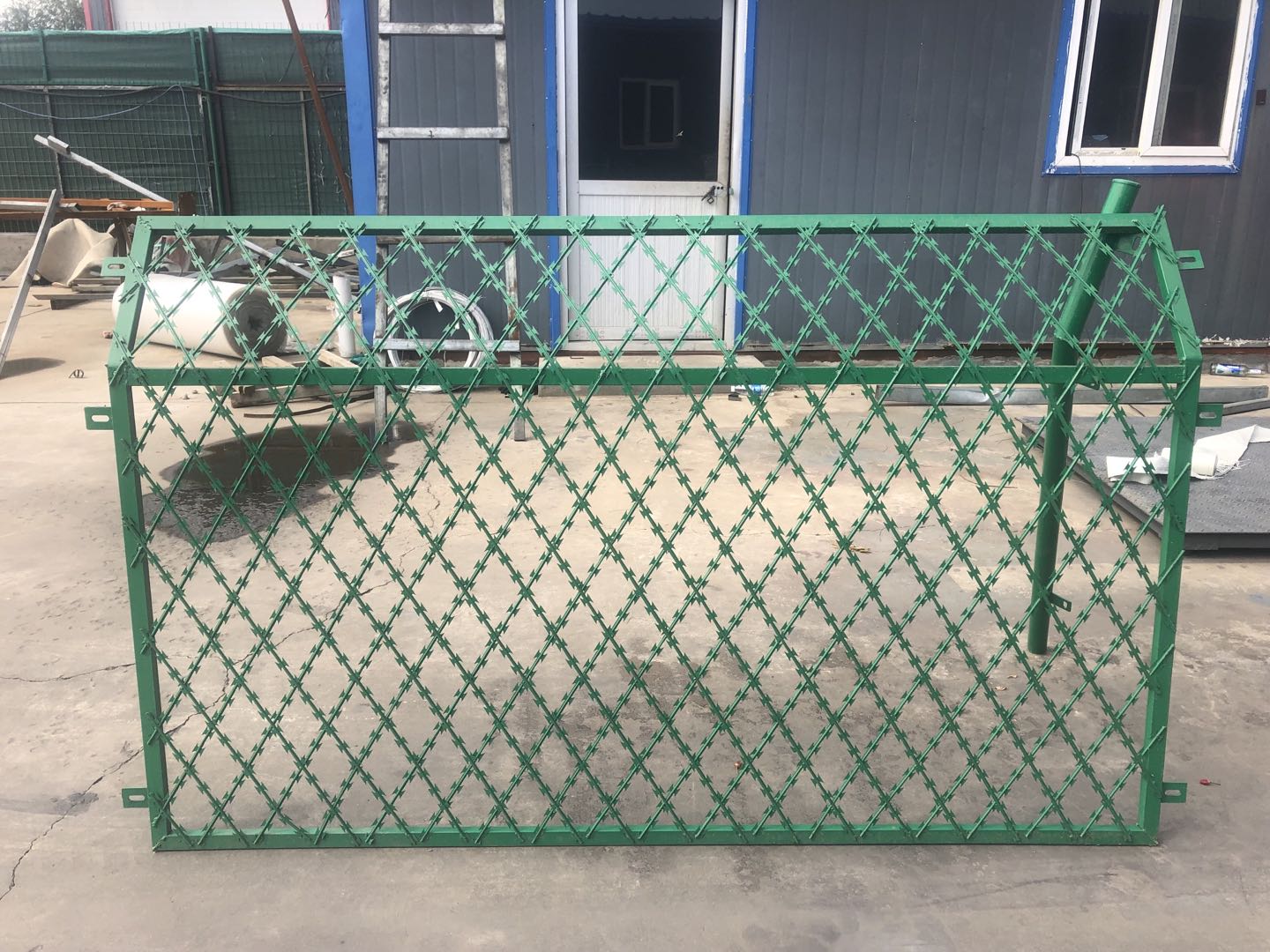 刀片刺繩 刀片刺繩