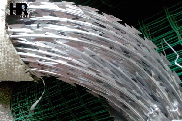 熱鍍鋅刀片刺繩的組成結(jié)構(gòu) 熱鍍鋅刀片刺繩的組成結(jié)構(gòu)