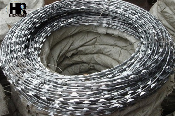 工程用刀片刺繩與普通家用刀片刺繩區(qū)別 工程用刀片刺繩與普通家用刀片刺繩區(qū)別